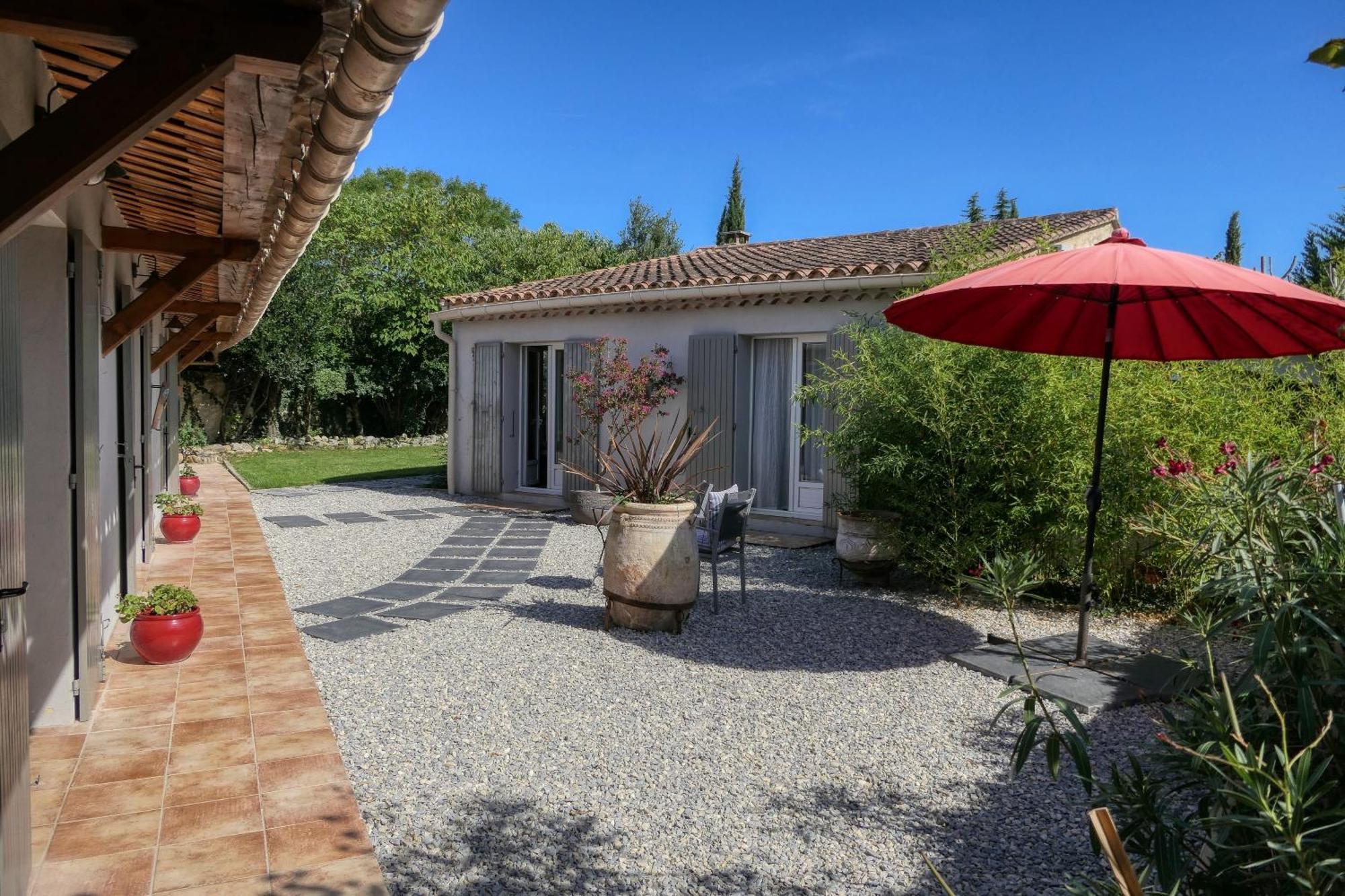 Jade En Provence Hotel Vaison-la-Romaine Exterior photo